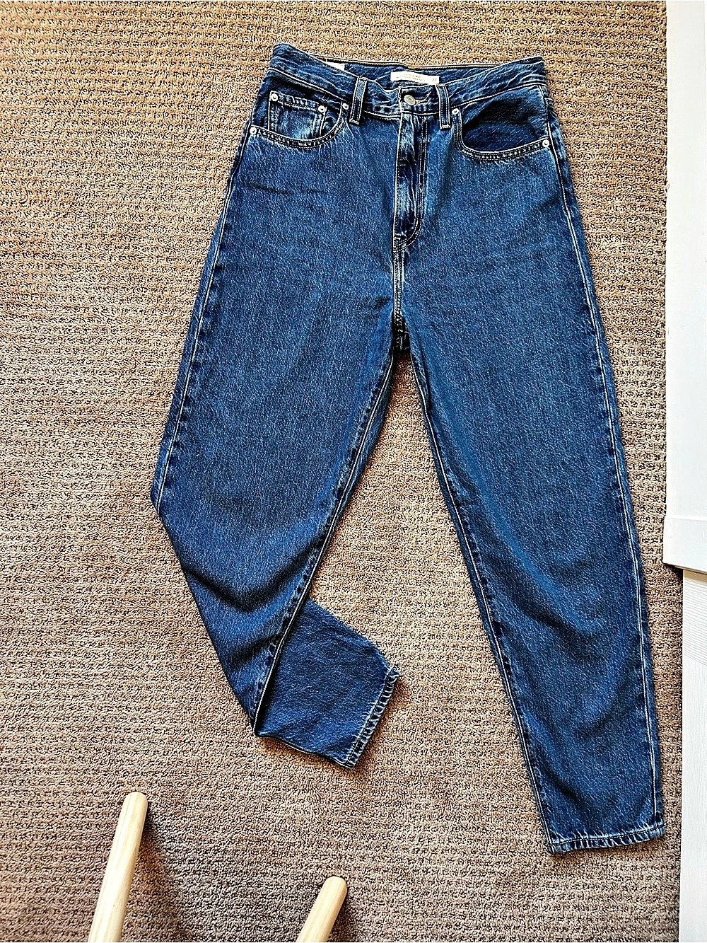 Premium Levi's High Loose Taper Women's Jeans Size 27